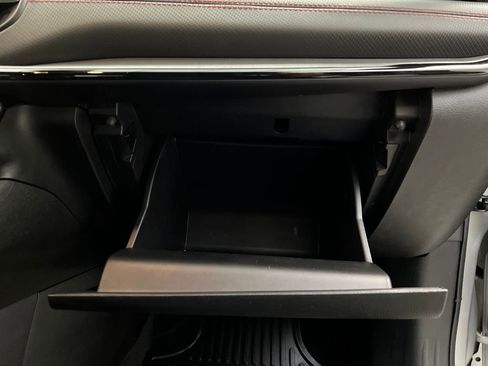 Used 2025 Jeep Compass Trailhawk image 17