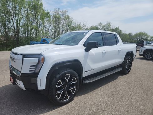 New 2025 GMC Sierra EV Denali image 4