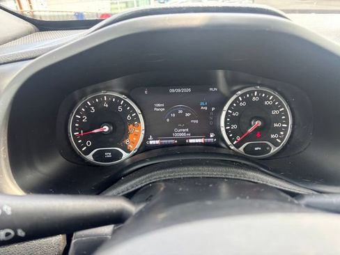 Used 2018 Jeep Renegade Trailhawk w/ UConnect 8.4 Nav Group AWD/4WD image 14