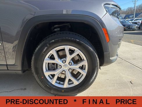 Used 2022 Jeep Grand Cherokee L Limited AWD/4WD image 13
