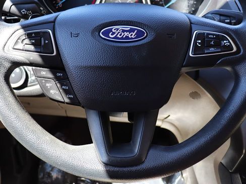 Used 2017 Ford Escape SE w/ Equipment Group 201A AWD/4WD image 54