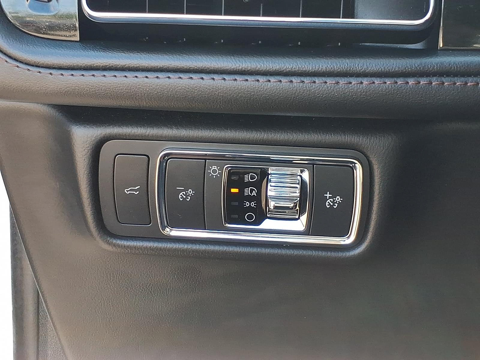 Used 2023 Lincoln Aviator AWD w/ Premium Package image 23