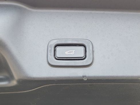 Used 2021 Land Rover Range Rover Evoque S image 15