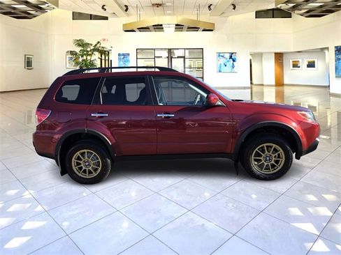 Used 2010 Subaru Forester 2.5X Premium w/ Rugged Pkg 1B image 8