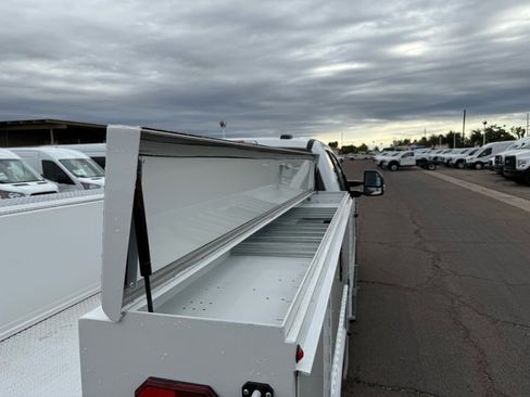New 2025 Ford F350 XL w/ XL Chrome Package image 11
