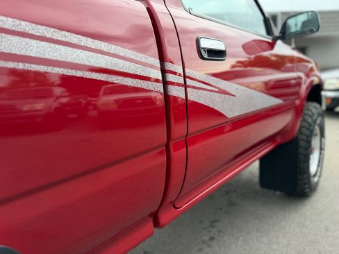 Used 1993 Toyota Pickup Deluxe AWD/4WD image 83
