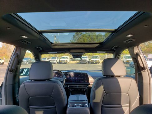 New 2026 Chevrolet Traverse RS w/ LPO, Floor Liner Package image 35