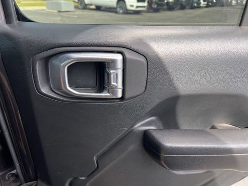 Used 2019 Jeep Wrangler Unlimited Sport S AWD/4WD image 20