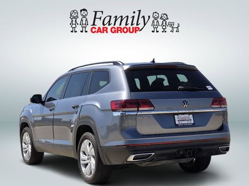 Used 2023 Volkswagen Atlas SE w/ Panoramic Sunroof Package FWD image 3