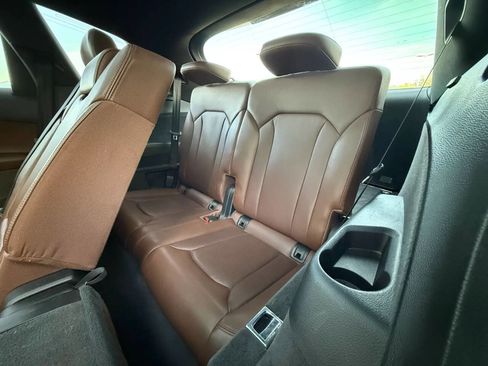 Used 2017 Audi Q7 3.0T Premium Plus w/ Premium Plus Package image 17