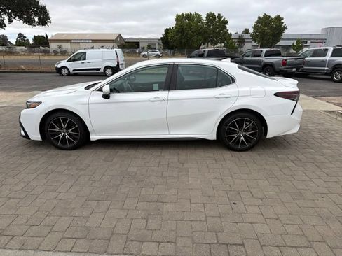Used 2024 Toyota Camry SE w/ Blackout Package (TMS) FWD image 5