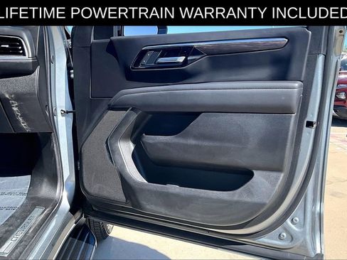 Used 2025 Chevrolet Tahoe LT AWD/4WD image 25