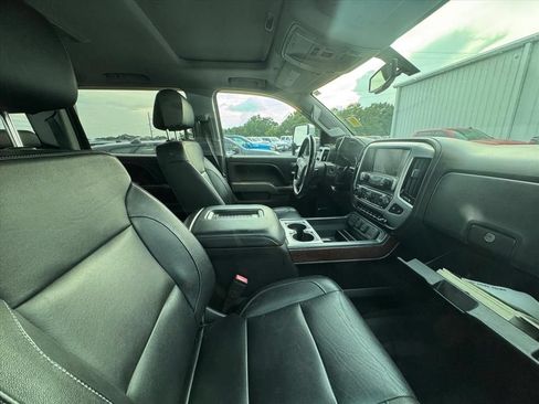 Used 2016 GMC Sierra 2500 SLT w/ Suspension Package, Off-Road AWD/4WD image 3