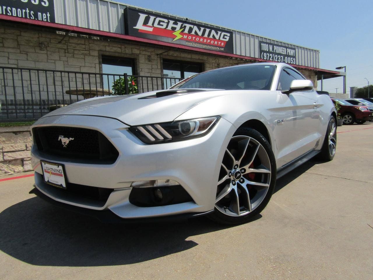 Used 2016 Ford Mustang GT Premium RWD image 1