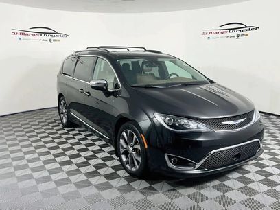 Used 2019 Chrysler Pacifica Limited w/ Tire & Wheel Group