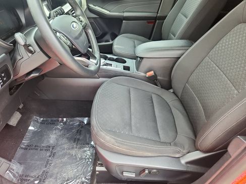 Used 2024 Ford Escape Active w/ Tech Pack #1 AWD/4WD image 8