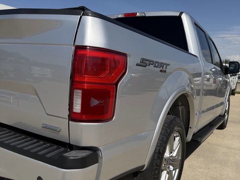 Used 2018 Ford F150 Lariat w/ Equipment Group 502A Luxury AWD/4WD image 7