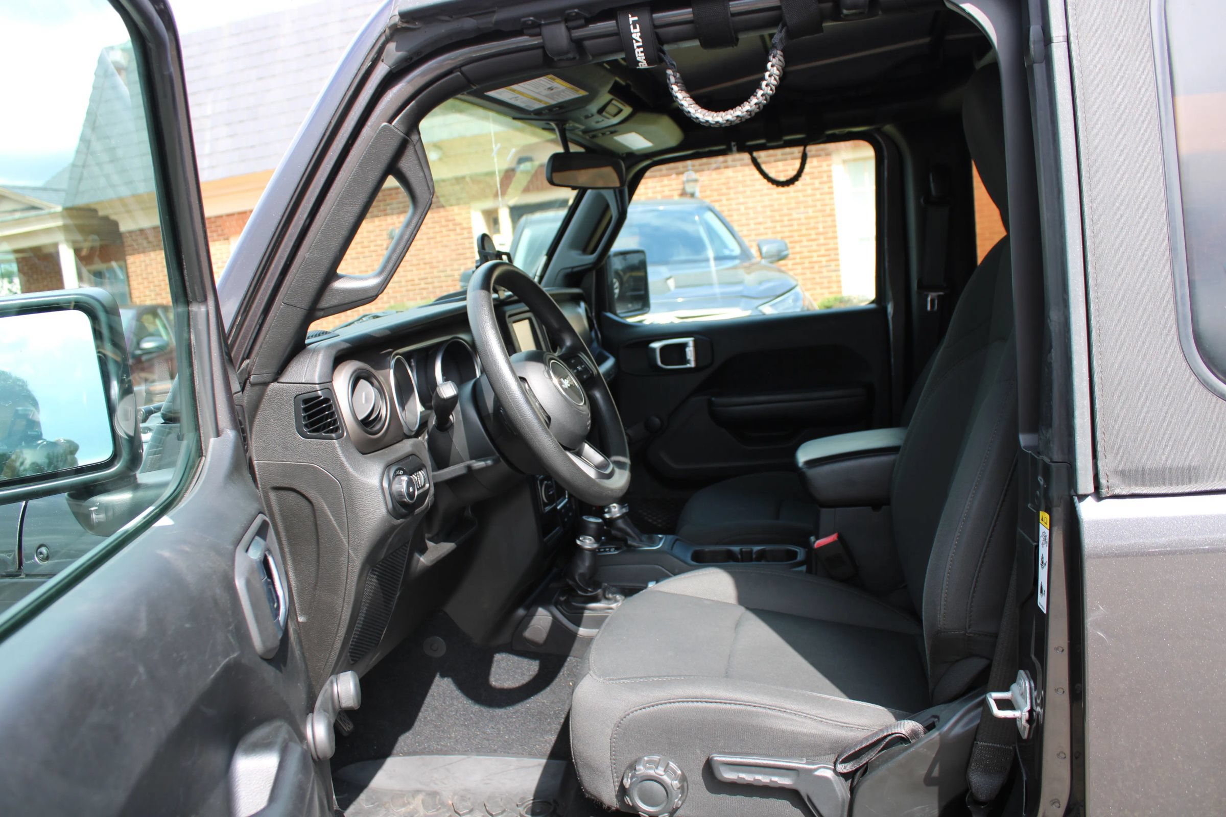 Used 2015 Jeep Wrangler Unlimited Sport AWD/4WD image 9