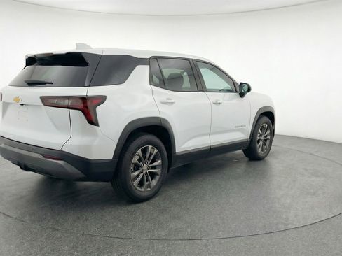 Used 2025 Chevrolet Equinox LT image 9