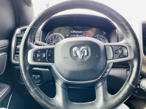 Used 2019 RAM 1500 Laramie image 33