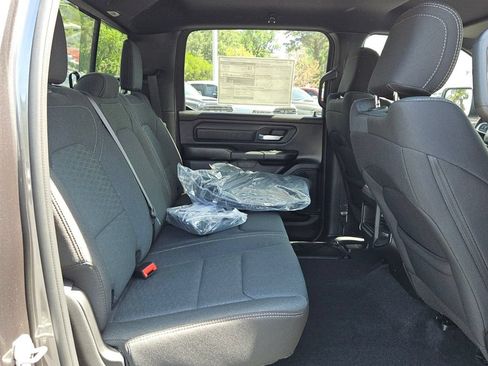 New 2026 RAM 1500 Express AWD/4WD image 14