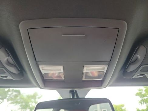 Used 2014 Dodge Challenger SXT RWD image 25
