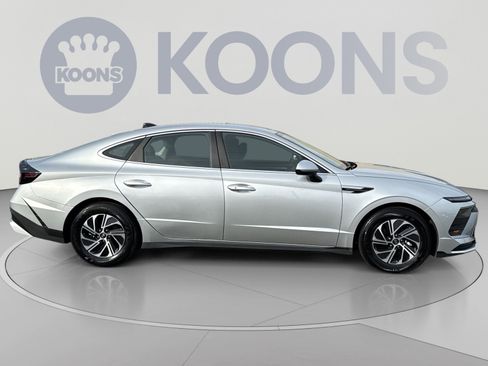 Certified 2026 Hyundai Sonata Blue FWD image 8