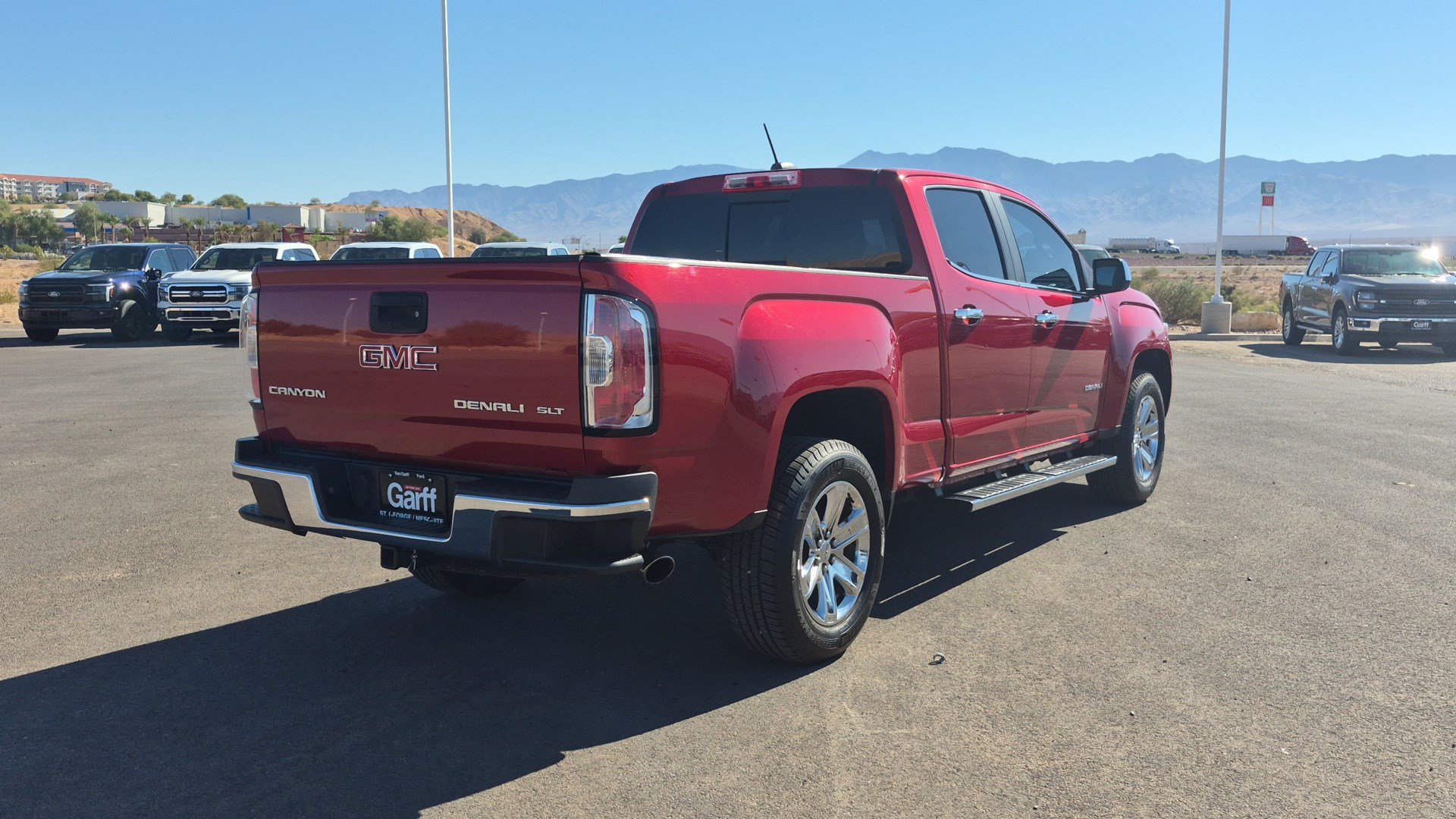 Used 2016 GMC Canyon SLT w/ Driver Alert Package RWD image 3