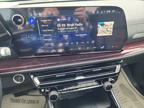 New 2026 Chevrolet Traverse Z71 image 15