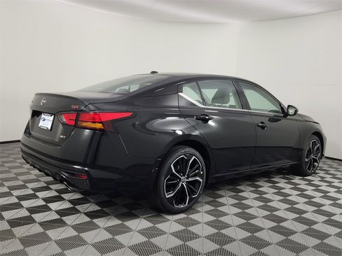 New 2025 Nissan Altima 2.5 SR w/ SR Premium Package image 5