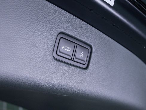 New 2026 Genesis GV80 2.5T Advanced image 9