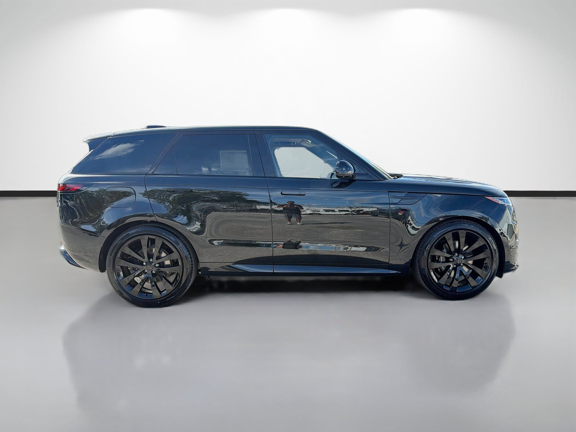 New 2027 Land Rover Range Rover Sport Dynamic SE AWD/4WD image 6