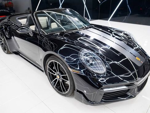 Used 2022 Porsche 911 Turbo image 6