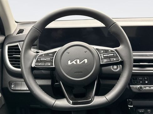 Used 2024 Kia Seltos SX w/ SX Sunroof Package AWD/4WD image 12