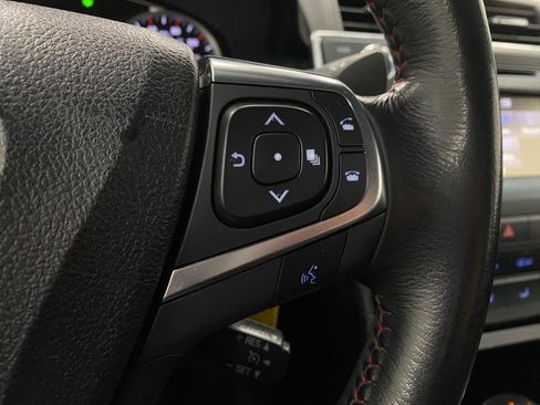 Used 2016 Toyota Camry SE image 17