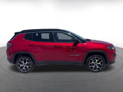Used 2025 Jeep Compass Limited AWD/4WD image 16
