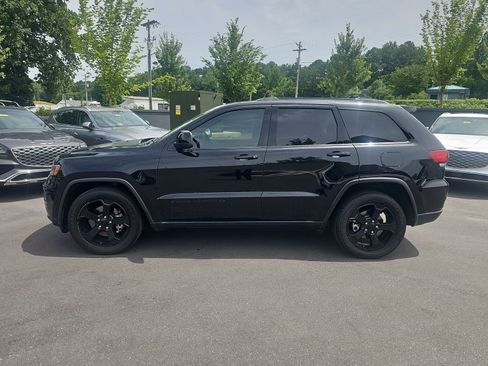 Used 2021 Jeep Grand Cherokee Freedom Edition RWD image 7