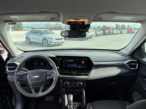 Used 2025 Chevrolet TrailBlazer LT image 31