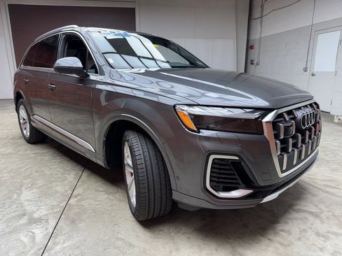 Used 2025 Audi Q7 3.0T Premium Plus image 7