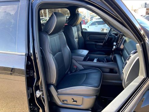 Used 2022 RAM 2500 Limited w/ Night Edition image 8