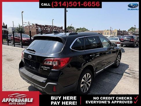 Used 2018 Subaru Outback 3.6R Touring AWD/4WD image 5