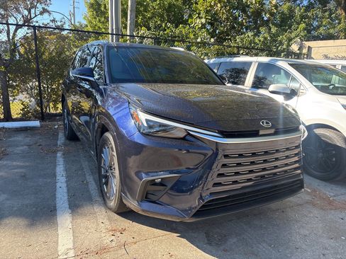 Used 2024 Lexus TX 350 FWD image 2