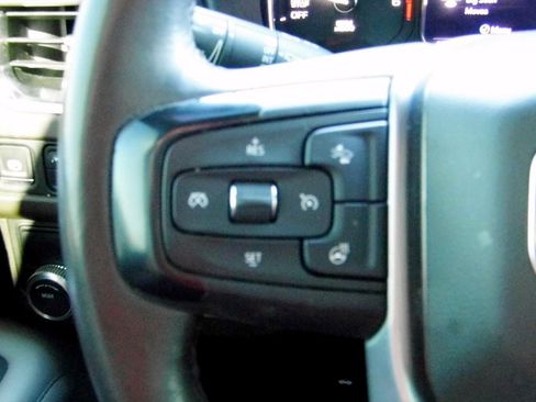 Used 2021 GMC Yukon SLT w/ SLT Premium Package image 16