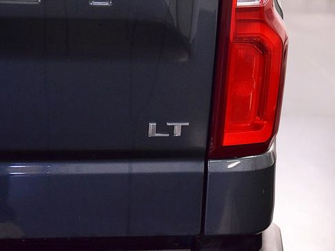 Used 2020 Chevrolet Silverado 1500 LT Trail Boss AWD/4WD image 15