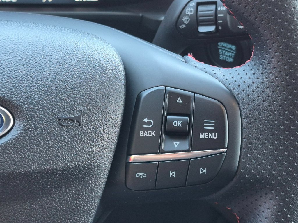 Used 2025 Ford Escape ST-Line AWD/4WD image 15