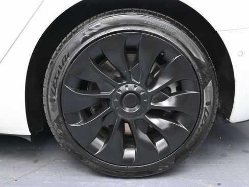 Used 2022 Tesla Model 3 Long Range image 11