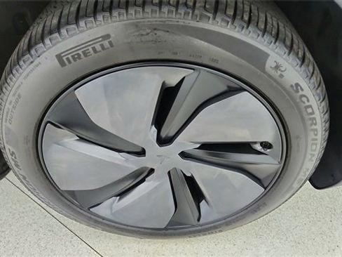 Used 2026 Tesla Model Y 2WD image 54