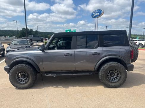 Used 2022 Ford Bronco 4-Door AWD/4WD image 6