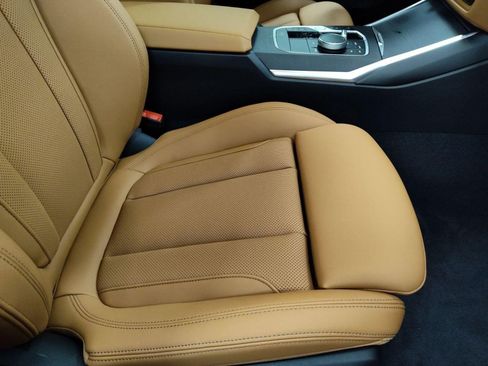 Used 2026 BMW 330i Sedan w/ M Sport Package image 27