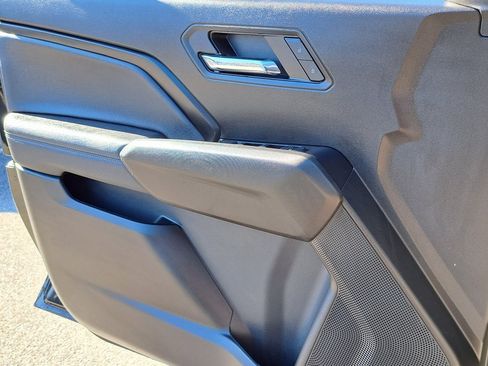 Used 2024 Chevrolet Colorado LT w/ LT Convenience Package II image 20